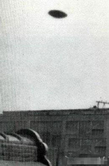 最真实ufo照片曝光10.jpg