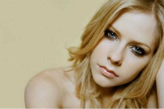 世界上稀有的银眼睛人