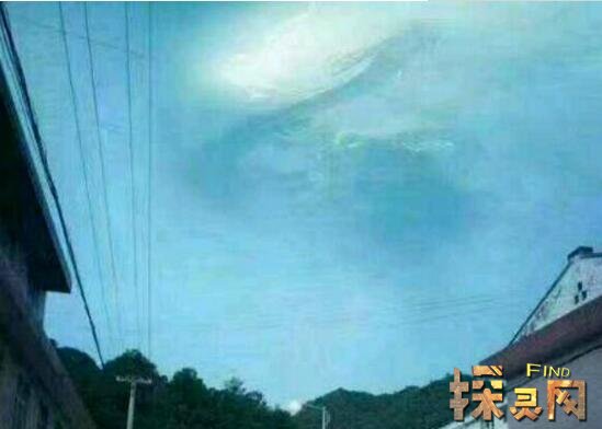 2016暴雨后出现龙竟是真的中国不敢公开发现龙怕惹怒神灵2