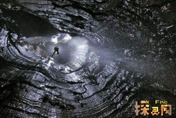 世界上有人拍到地狱前苏联挖掘到地狱之门传来鬼哭狼嚎2