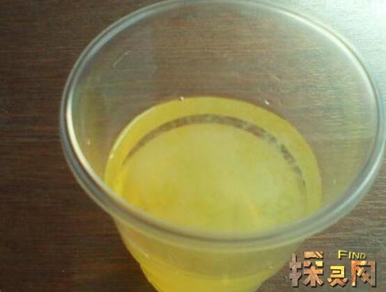 在民间有很多土方法,例如在尿液中撒盐,根据尿液来判断生的是男孩还是