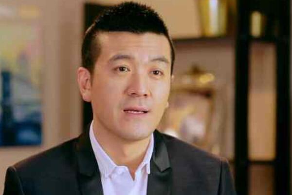 中国真正十大隐形富豪黄圣依的老公名在其中