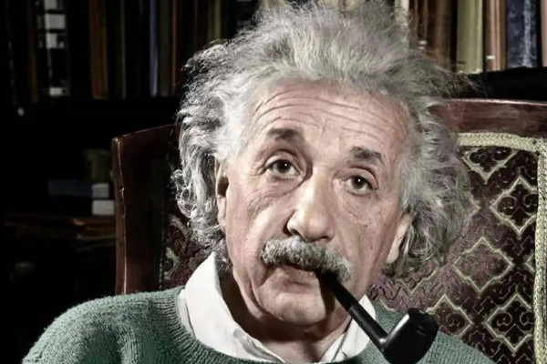 爱因斯坦活了多少天，活了76岁（死因是大动脉瘤破裂） — 探灵网