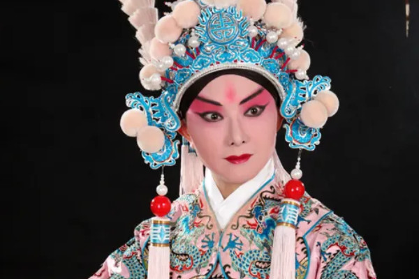 生旦净末丑哪个是女的旦角为女性旦是由姐字演变而来