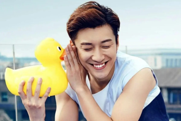 乔任梁个人简介