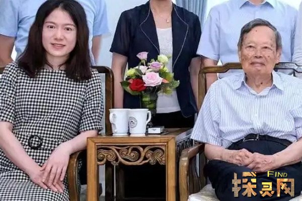 2019翁帆产下一子是真的吗虚假谣言杨振宁亲口表示不要孩子